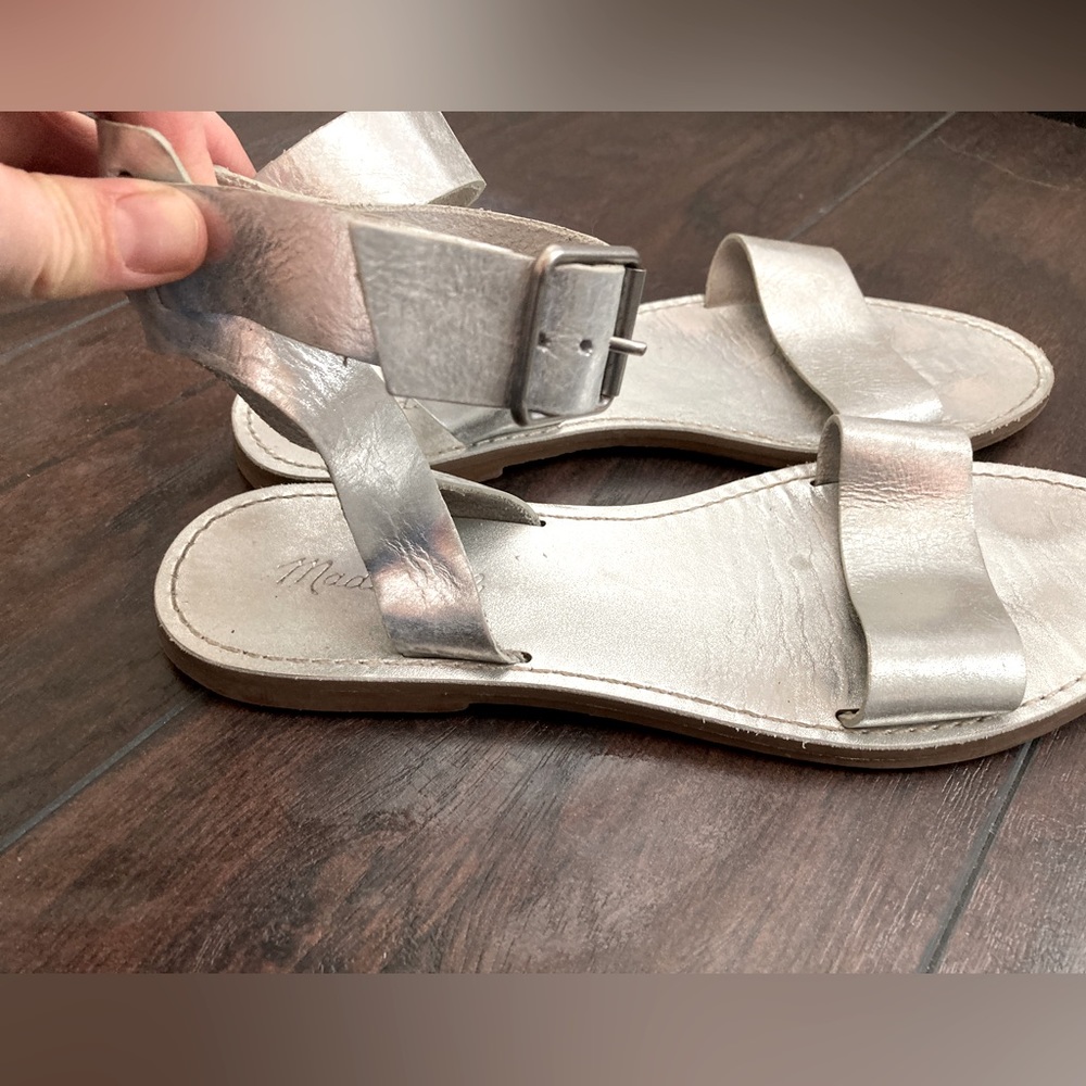 Silver metallic Madewell sandal with ankle strap. Size 8.5